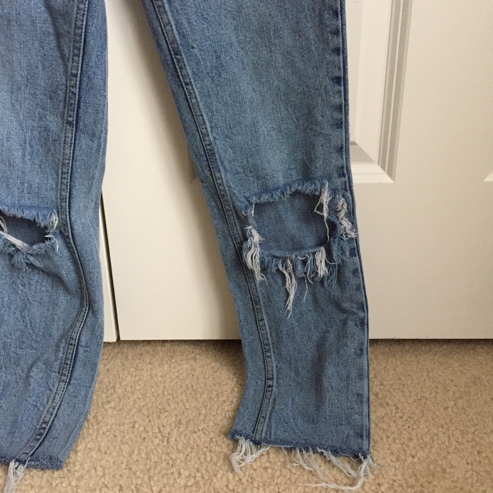 *SOLD* ASOS Ripped Skinny Jeans - Picture 3 of 3